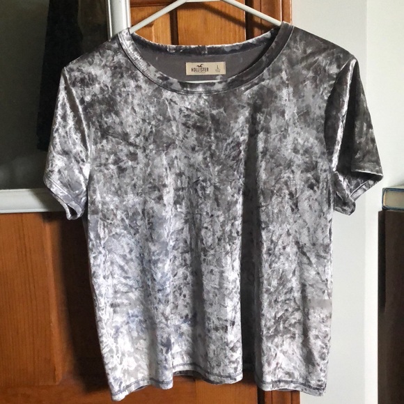 Hollister Velvet T-shirt - Picture 1 of 3